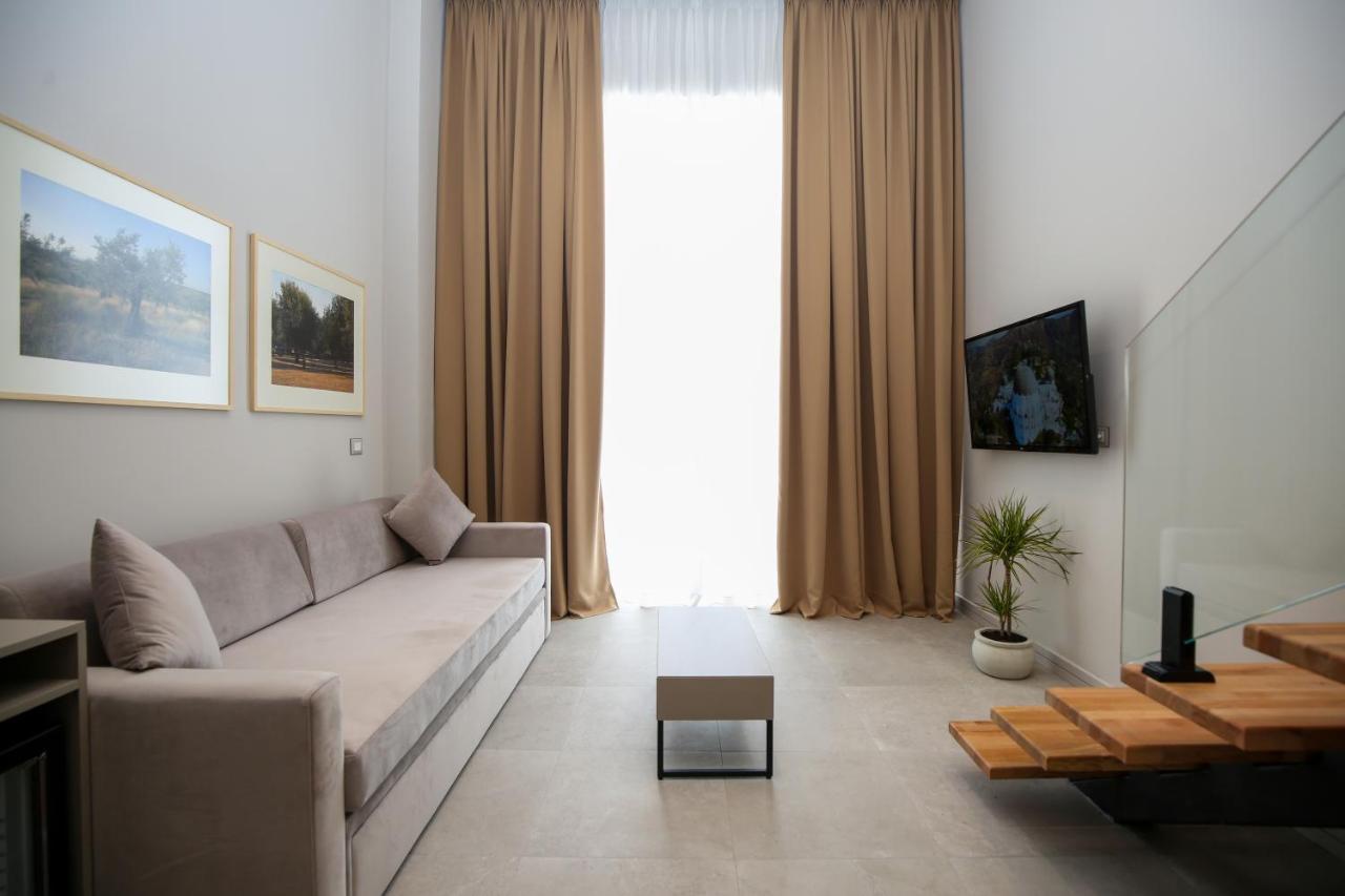 Radhimë Toto Hotel & Apartments מראה חיצוני תמונה