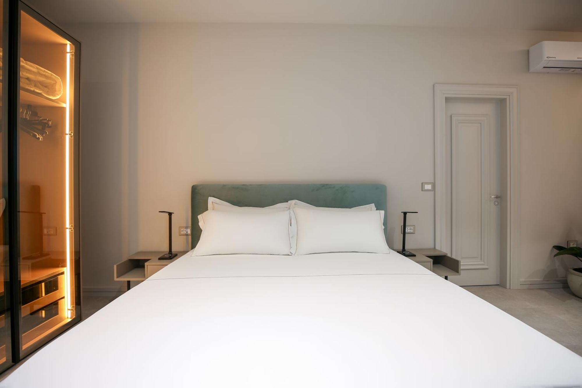 Radhimë Toto Hotel & Apartments מראה חיצוני תמונה